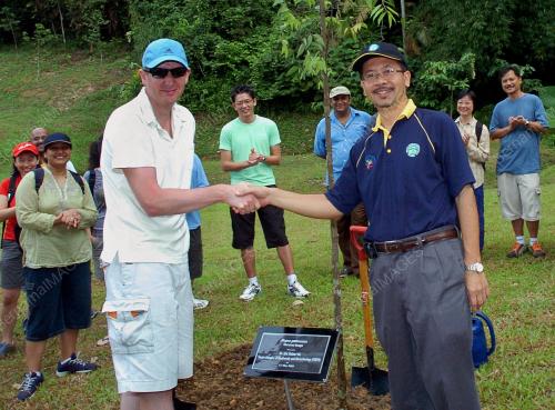FRIM-BAT PROGRAM PENANAMAN POKOK