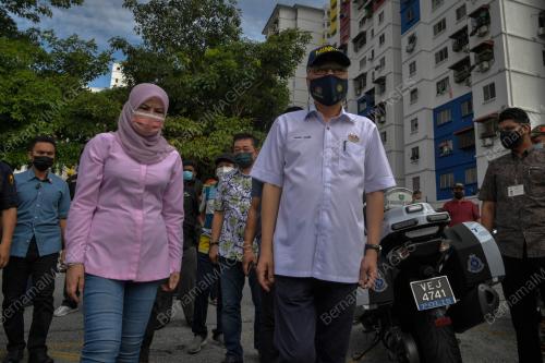 DATUK SERI ISMAIL SABRI YAAKOB