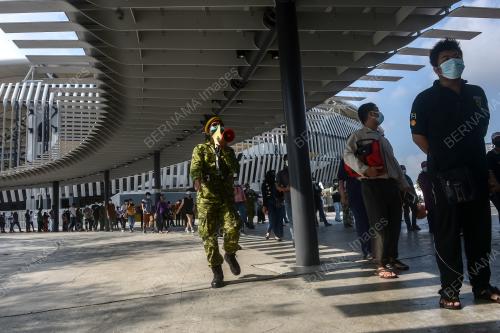 WARGA ASING WALK IN VAKSIN
