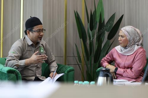 ZAMAKHSHARI MUHAMAD