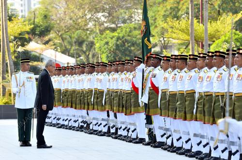 DATUK SERI ISMAIL SABRI YAAKOB