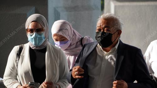 DATUK SERI BUNG MOKTAR RADIN
