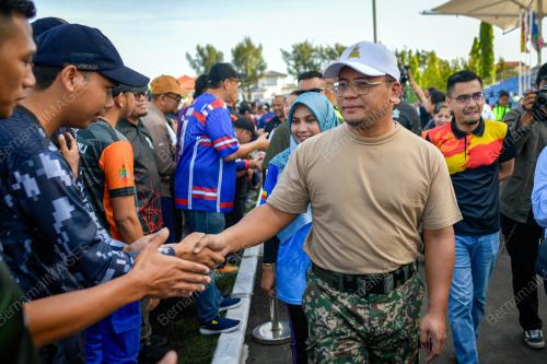 DATUK SERI AMIRUDIN SHARI