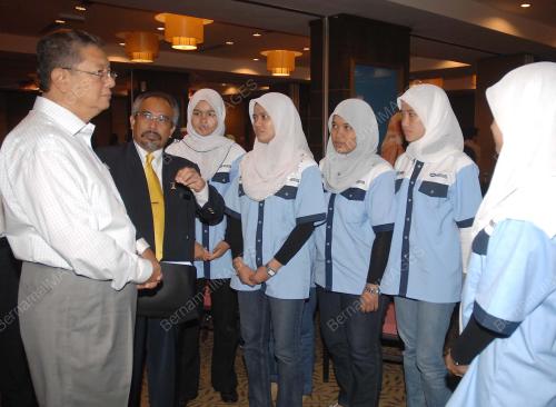 PROGRAM USAHAWAN SISWAZAH TANI FAMA