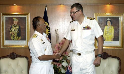 KL02_12052014_KUNJUNGAN