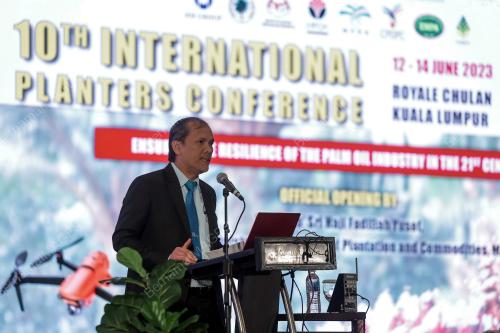 DATUK MAD ZAIDI MOHD KARLI@ SUKARI