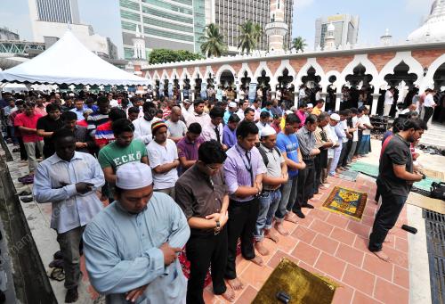 KL02_12072013_SOLAT_JUMAAT