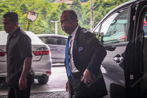 TAN SRI MUHYIDDIN YASSIN