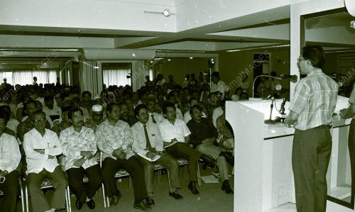 KL02_130190_RASMI_MESYUARAT