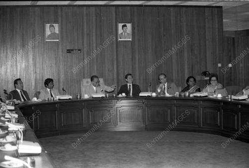 KL02_13012015_DELIGASI_PARLIMEN
