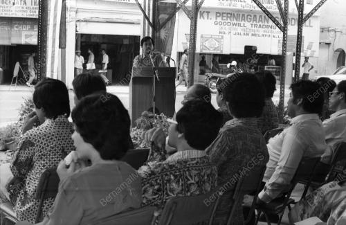 KL02_13012015_MEDAN_SENI