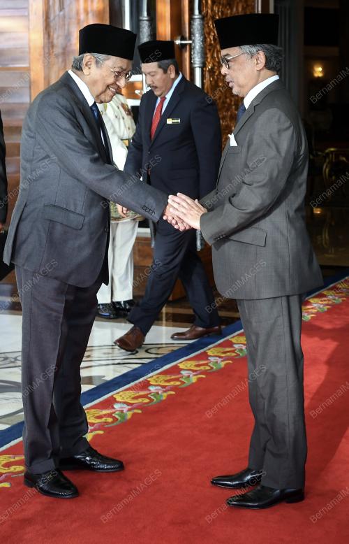 KL02_13022019_AGONG_BN201902120357
