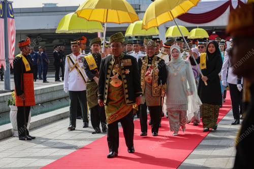 AL-SULTAN ABDULLAH RI'AYATUDDIN AL-MUSTAFA BILLAH SHAH