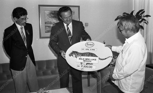 KL02_13041990_CEK_ESSO