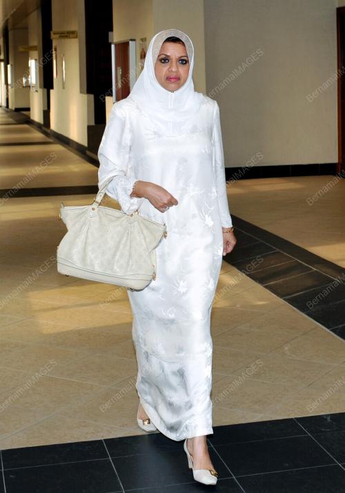 KL02_13042012_MAHKAMAH