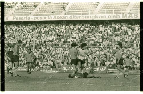BOLA SEPAK BELIA ASIA