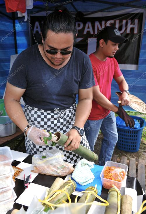 KL02_13072015_AYAM_PANSUH