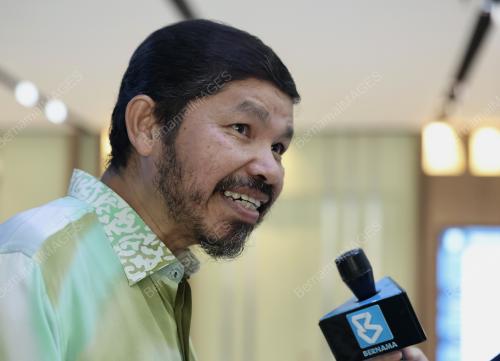 DATUK SERI DR MOHD UZIR MAHIDIN