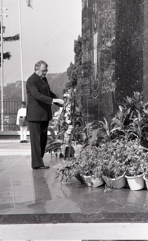 PIERRE MAUROY