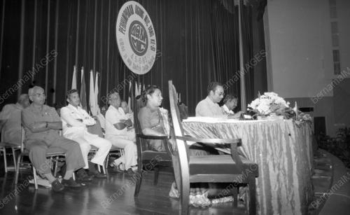 KL02_14012015_SIDANG_AGONG_MIC