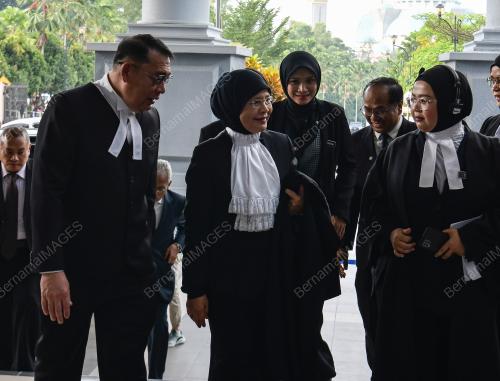 TUN TENGKU MAIMUN TUAN MAN