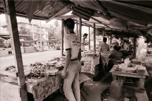 JUALAN KUIH DI BULAN PUASA