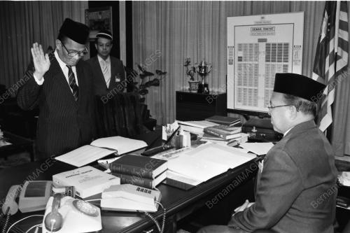Datu Mustapha angkat sumpah