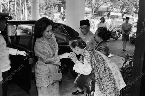 RAJA PERMAISURI AGONG