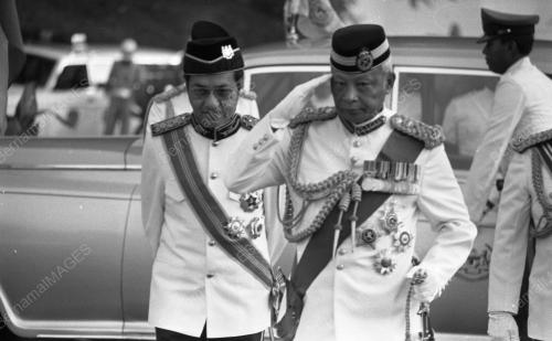 KL02_15012015_HARI_PAHLAWAN