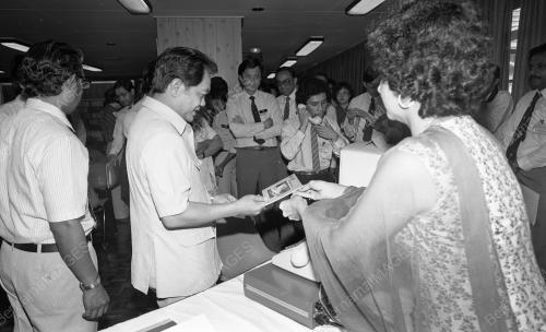 KL02_15012015_MOGGIE_TELEFON