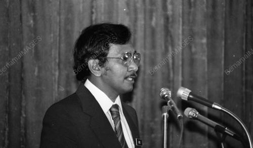 KL02_15012015_RASMI_KOMUNIKASI