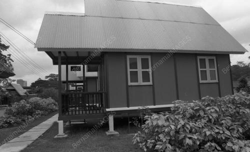 KL02_15012015_RUMAH_KARYANEKA
