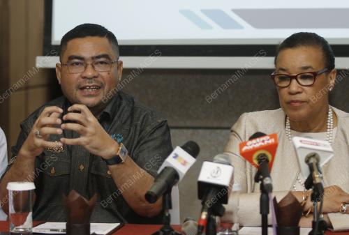 DATUK SERI DR MUJAHID YUSOF RAWA