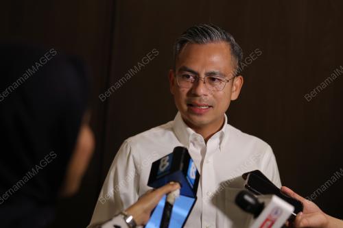 AHMAD FAHMI FADZIL