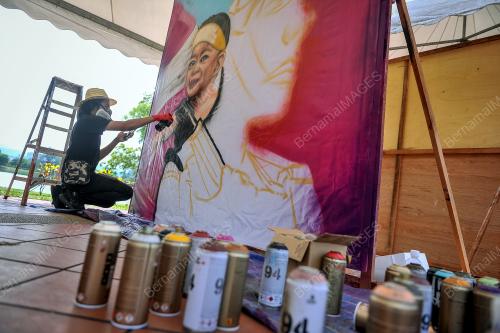 KL02_15042018_GRAFITI_BN201804145254