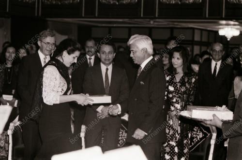 SULTAN AZLAN MUHIBBUDDIN SHAH