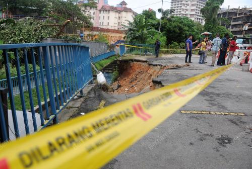 KL02_15072017_TANAH_MENDAP