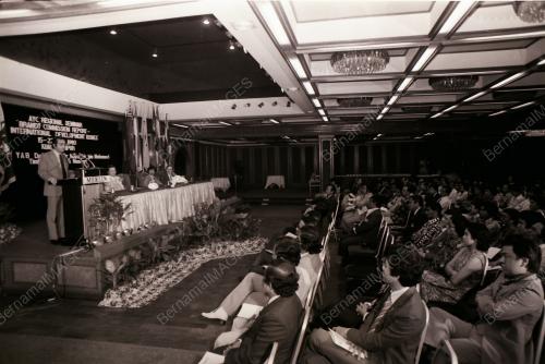 DATUK SERI DR. MAHATHIR BIN MOHAMAD