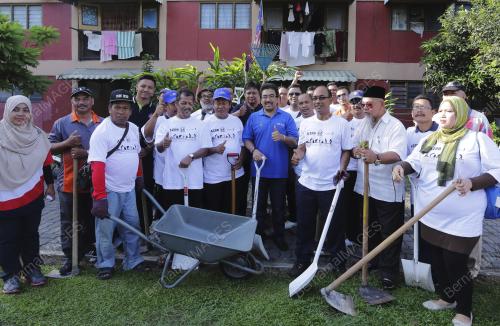 KL02_16042017_JOHARI