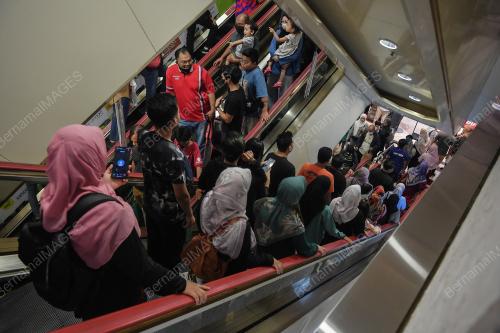 TINJAUAN PERSIAPAN HARI RAYA