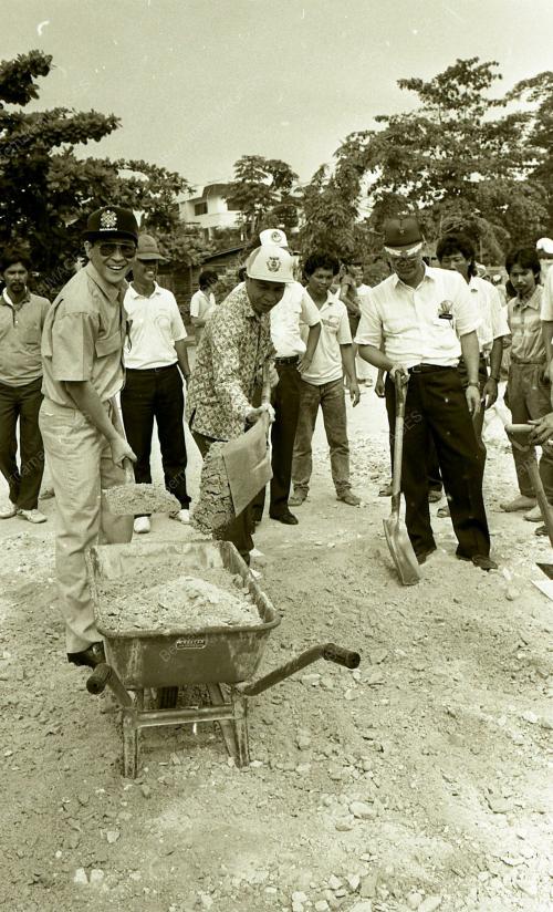 KL02_160690_GOTONG_ROYONG