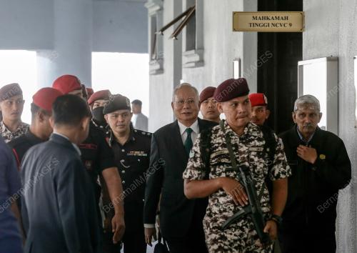 DATUK SERI NAJIB TUN RAZAK