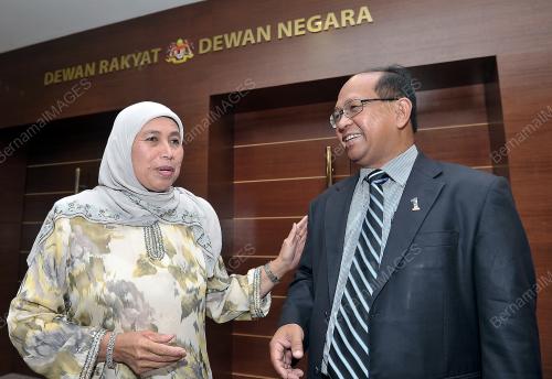KL02_16122013_SENATOR
