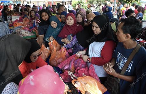 KL02_17032019_PASAR_RAKYAT_BN201903163563
