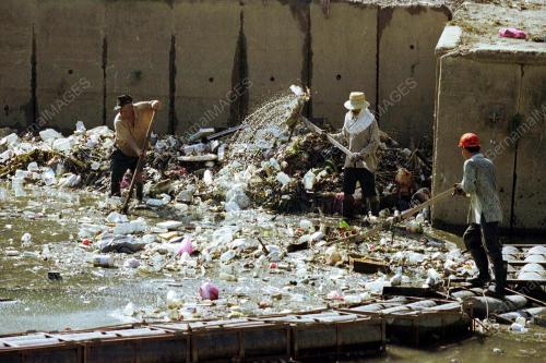 KL02 170402 SAMPAH-SARAP