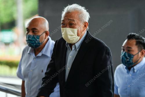 DATUK SERI BUNG MOKTAR RADIN