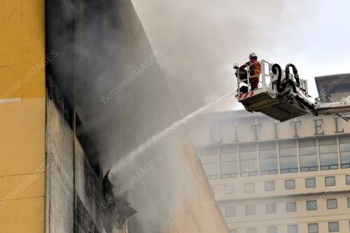 MID VALLEY TERBAKAR