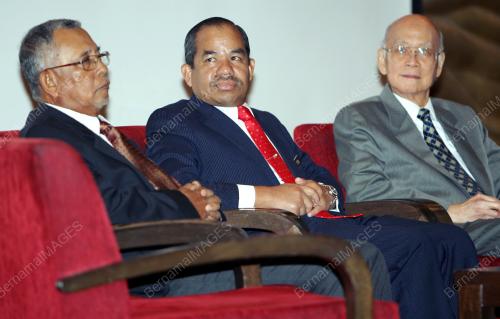 MOHD SIDEK HASSAN
