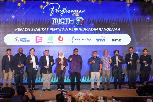 DATUK SERI AB RAUF YUSOH