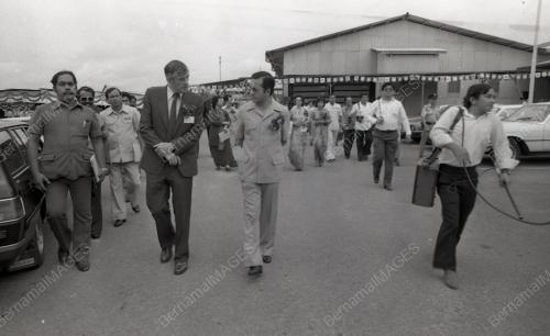 DR. MAHATHIR MOHAMAD